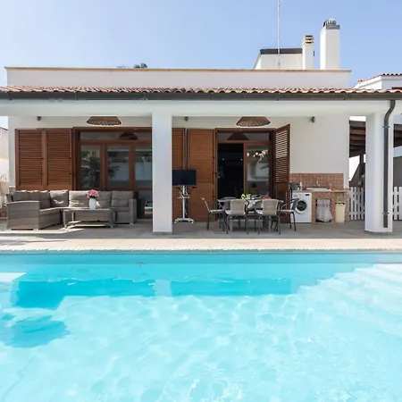 Apartamento Geraldina Con Piscina Torre Suda